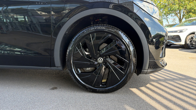 Volkswagen ID.4 250kW 4MOTION GTX Edition 79kWh 5dr Auto Electric Estate - Image 5